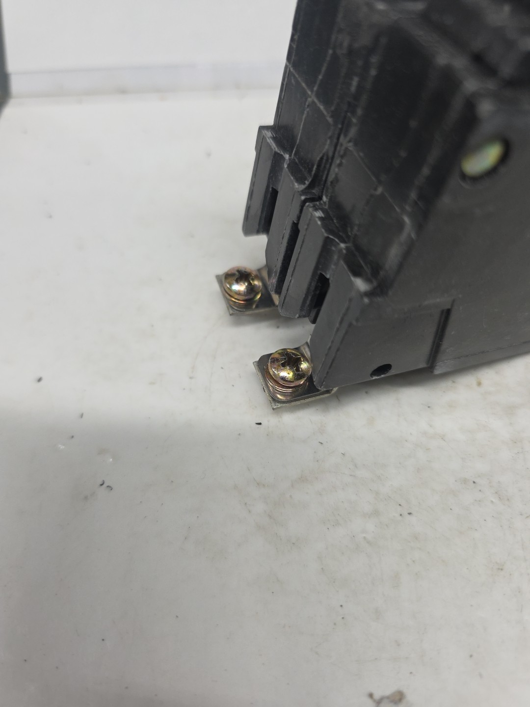 GE THQB2130 30 Amp 120/240 VAC 2 Pole Type THQB Bolt-On Circuit Breaker Checked
