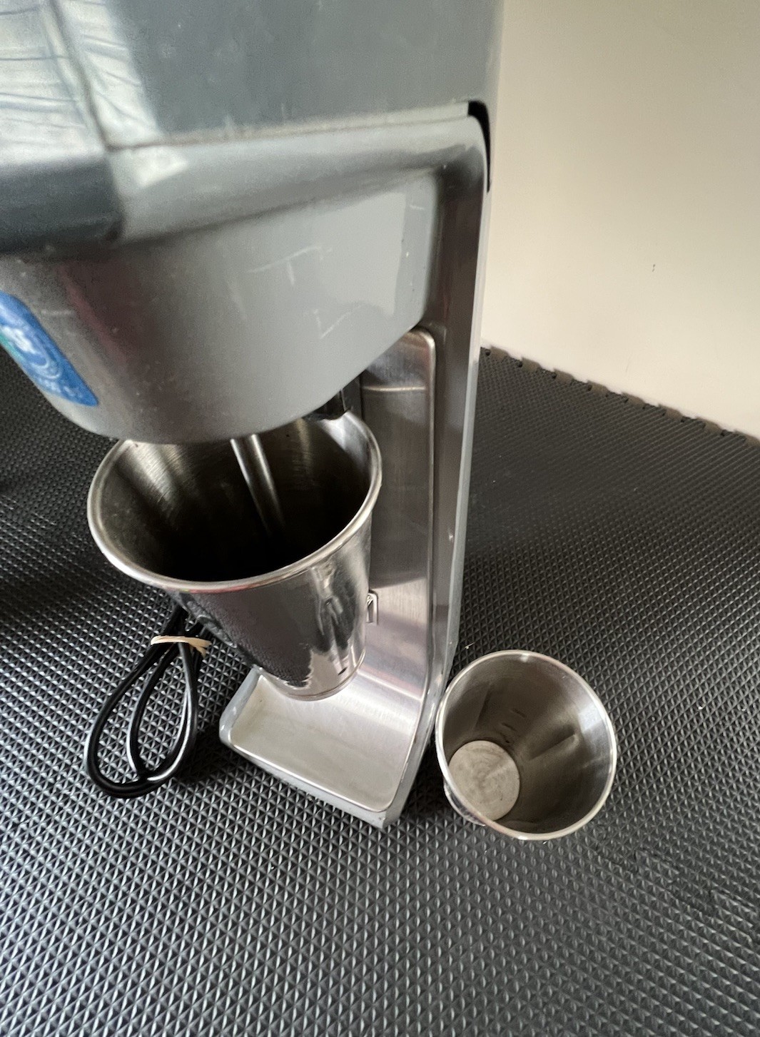 Waring Commercial Shake Drink Mixer Model DMC-10 / 310M10