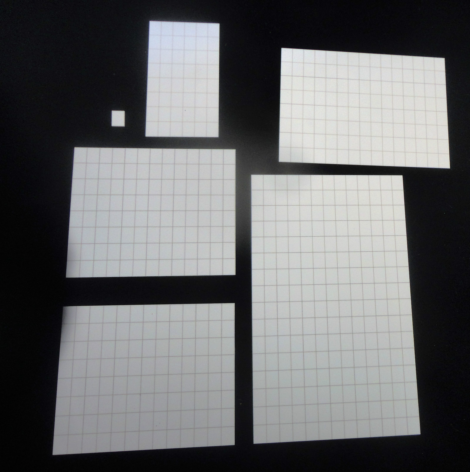 LOT OF FIFTY (50) ALUMINA CERAMIC SUBSTRATES TILES 0.300″ x 0.400″ No.: 274
