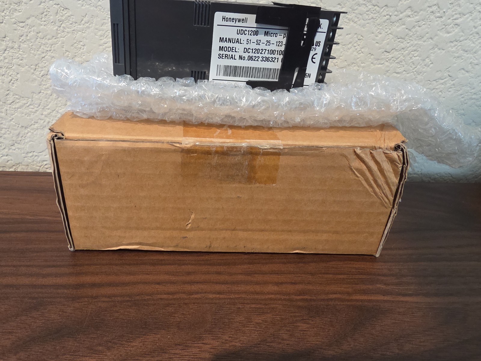Honeywell UDC120L Micro-Pro DC120L11001000 Digital Controller 120/240VAC UDC1200
