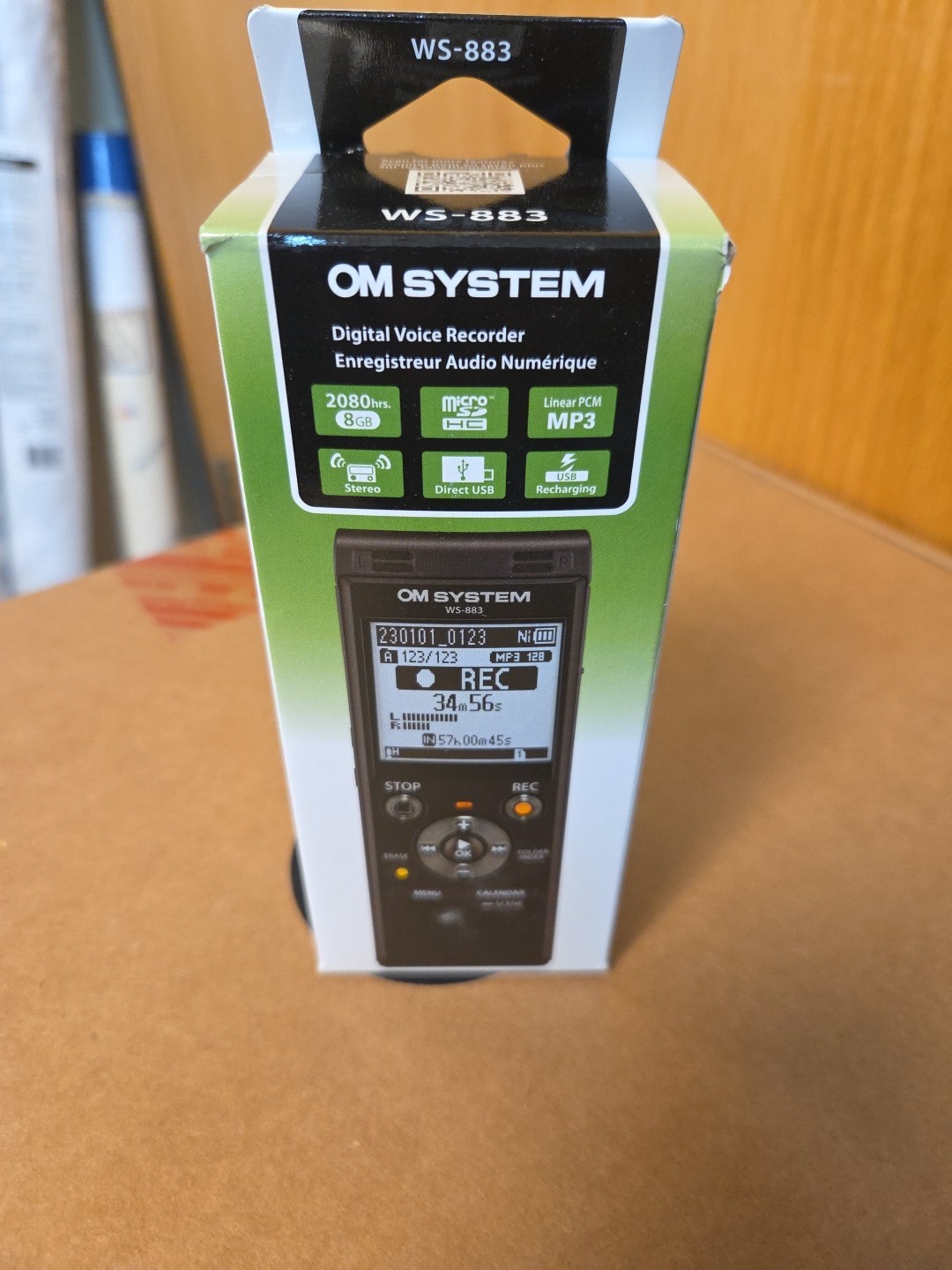OM SYSTEM WS-883 8GB Digital Stereo Voice Recorder with USB Charging Black NEW