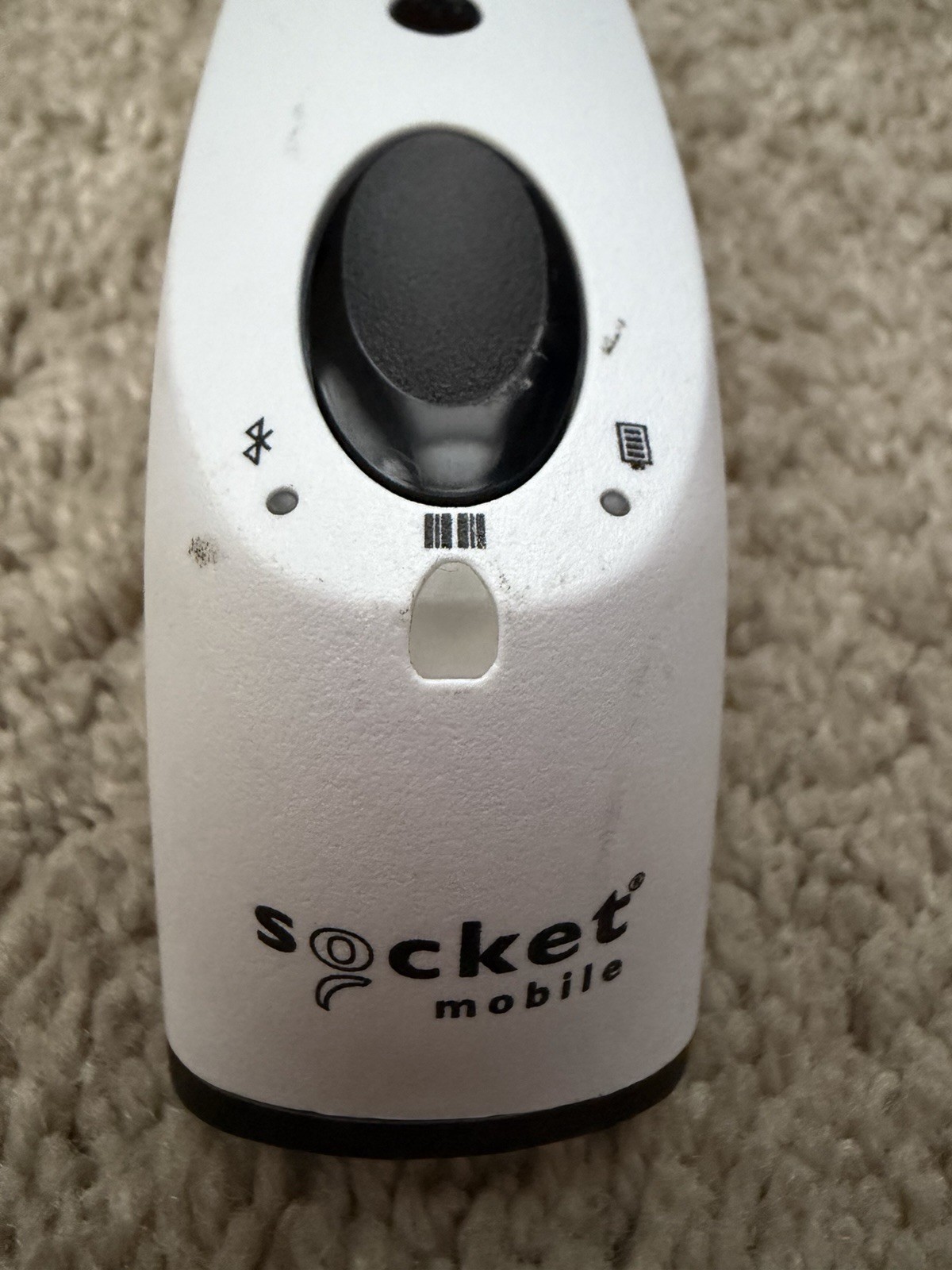 Socket Mobile S700 Bluetooth Barcode Scanner White w/ batteries