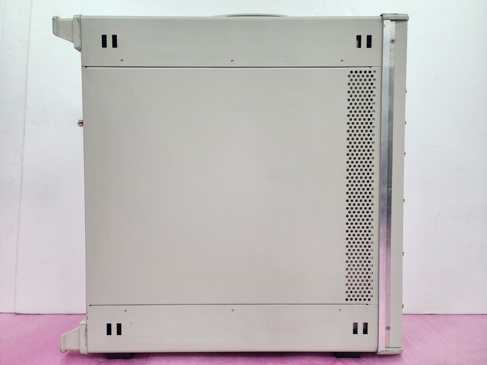 ADVANTEST R3752A Network Analyzer, 5 Hz to 500 MHz, Output 1/2, R, A, B channels