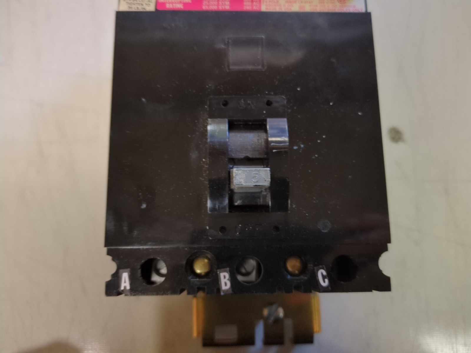 SQUARE D CIRCUIT BREAKER FH36015 **UNUSED SURPLUS**