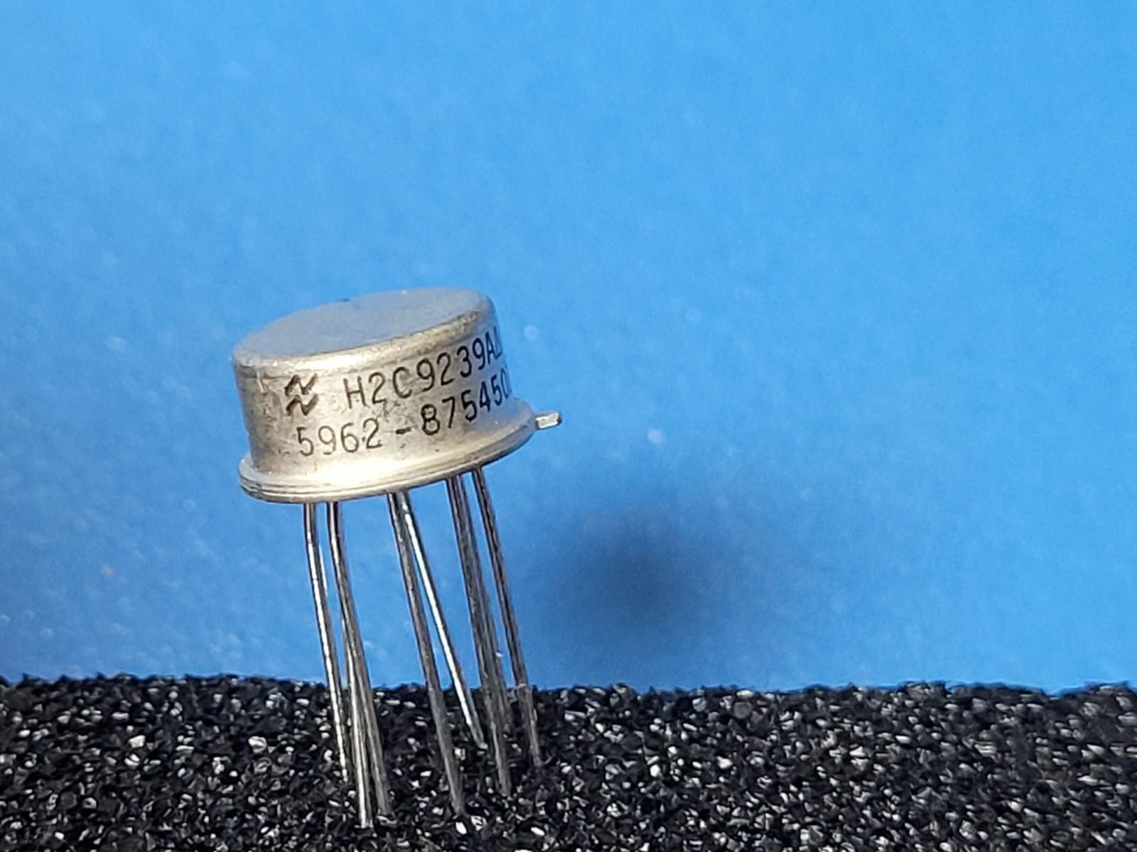 (1 PC) LM760H/883C NSC Comparator 1 Func 6000uV Offset-Max 16ns BIPolar TO-99