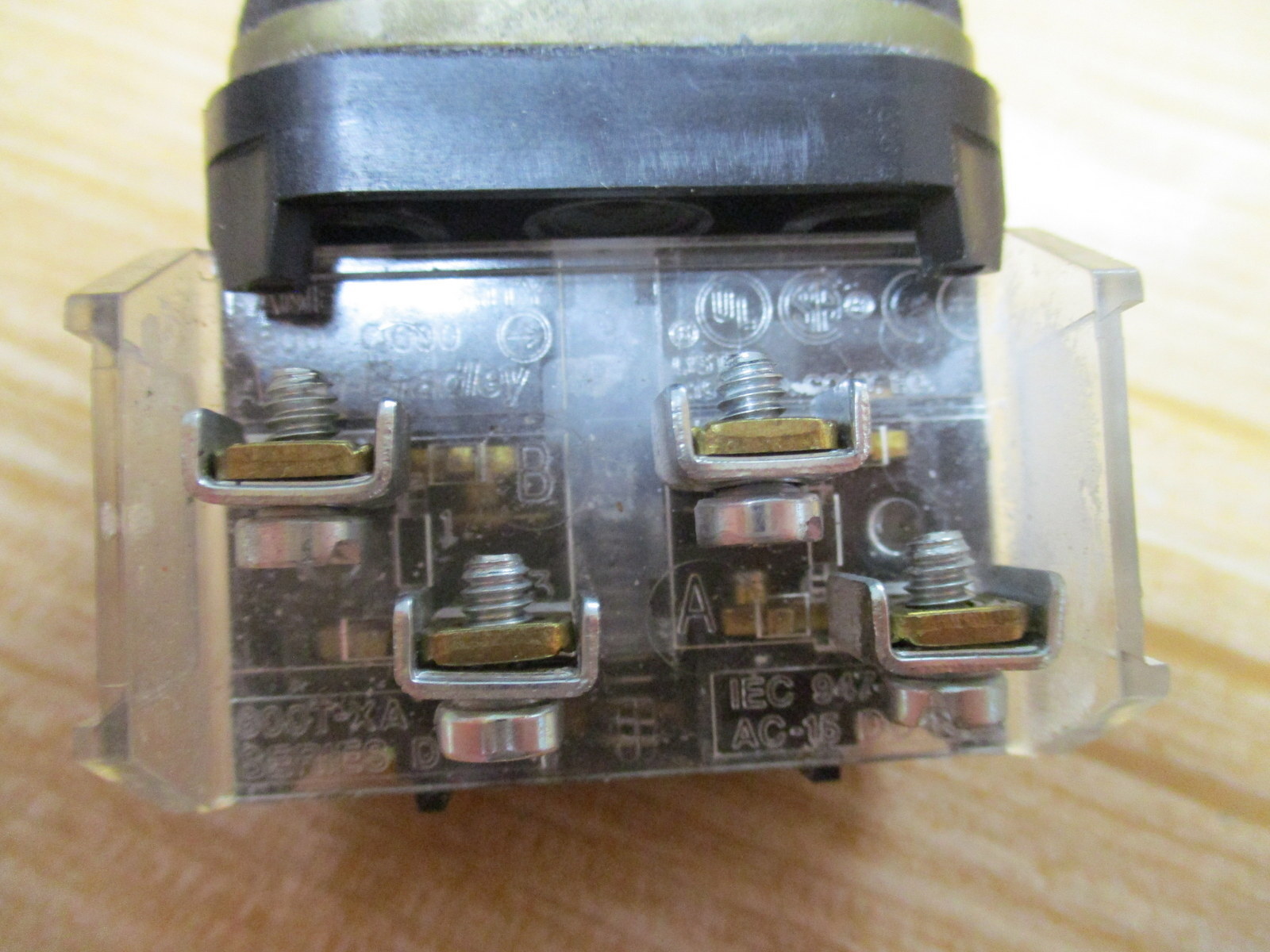 Allen Bradley 800T-B6A Push Button 800TB6A W/800T-XA