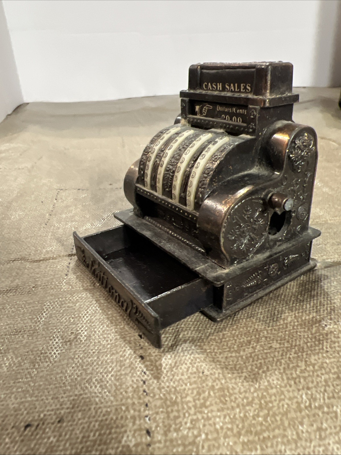 Vintage Metal Pencil Sharpener Old Fashioned National Cash Register 2″ Hong Kong