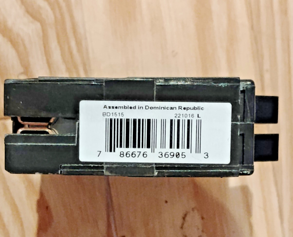 NEW EATON CUTLER-HAMMER BD1515 15 AMP 2 POLE 120/240 VOLT TANDEM CIRCUIT BREAKER