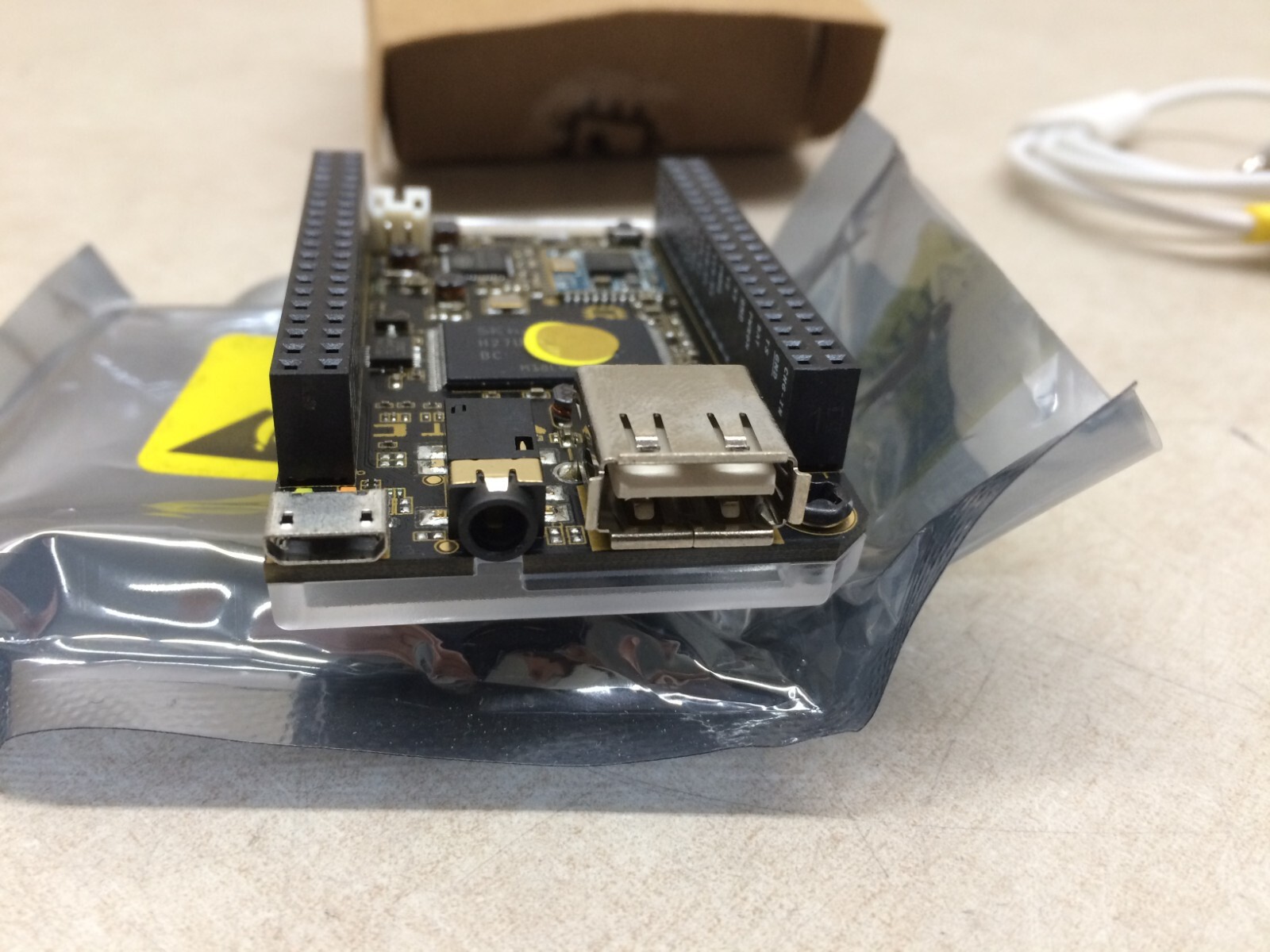Next Thing Co CHIP 1.0 Single Board Computer WiFi Bluetooth GPIO USB Lunix