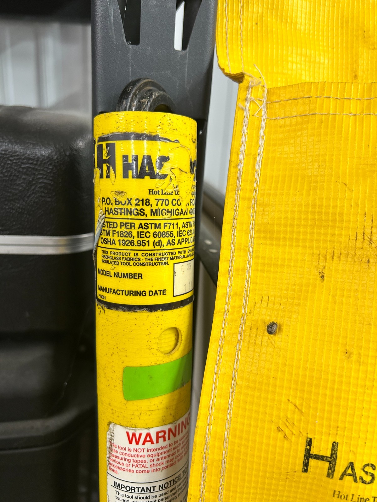 Hastings E 35 Telescopic Hot Stick 35 ft Extended w Soft Case Pre-Owned