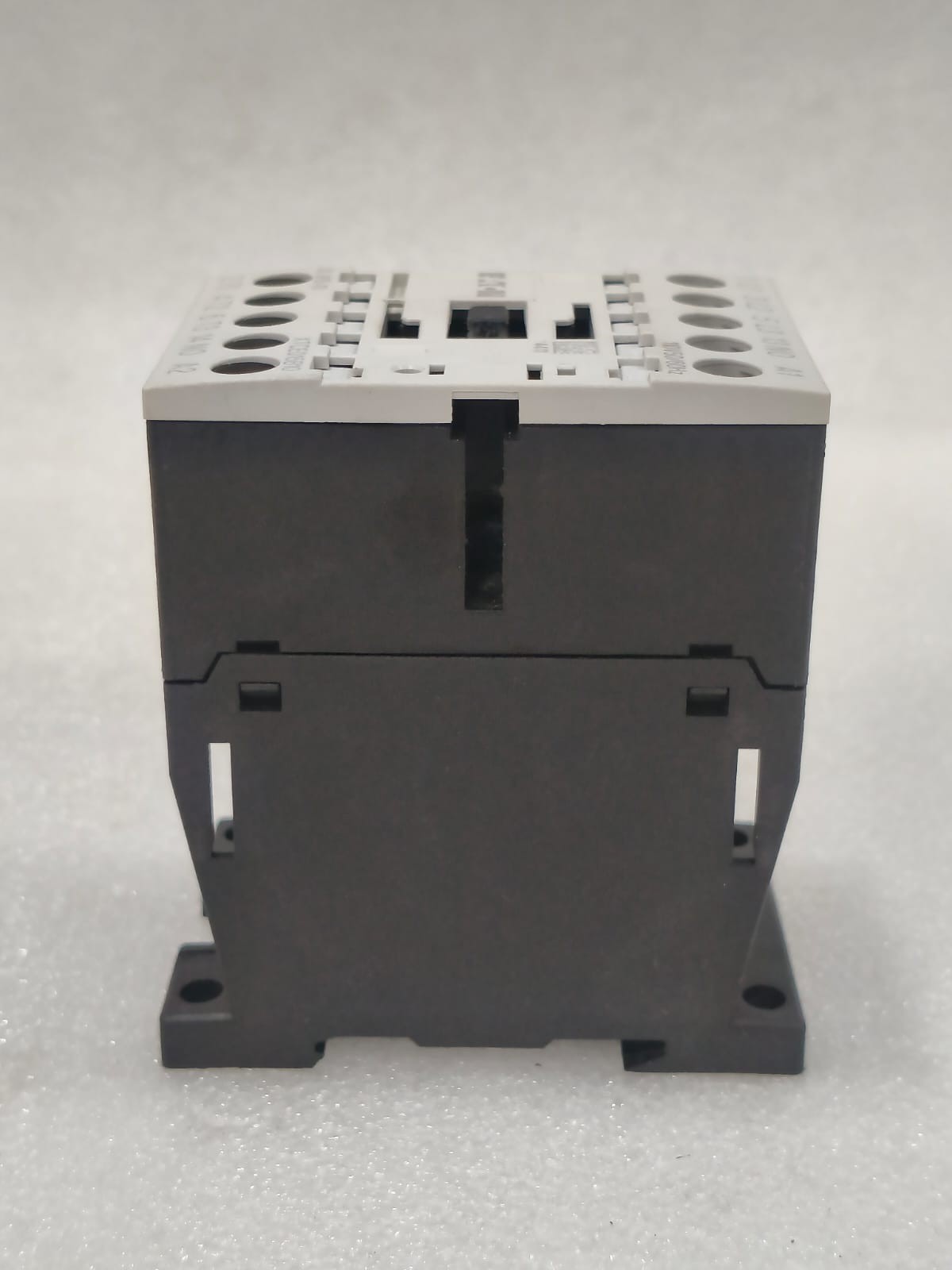 EATON DILM15-10 XTCE015B10E2 POWER CONTACTOR 20AMP VOLTAGE 110VAC FAST SHIPPING
