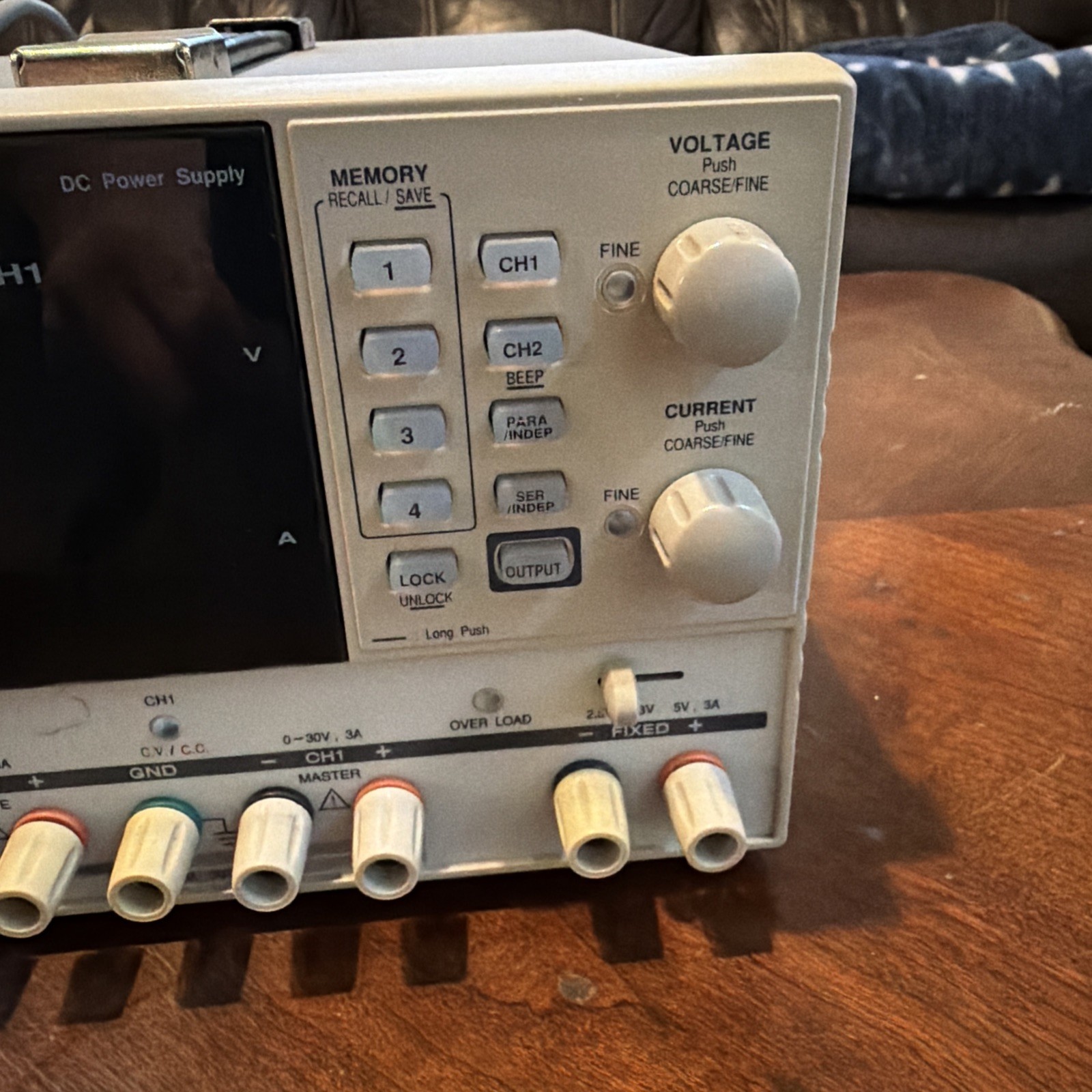 GW Instek GPD-3303S 3-Channel Programmable Linear DC Power Supply 195W