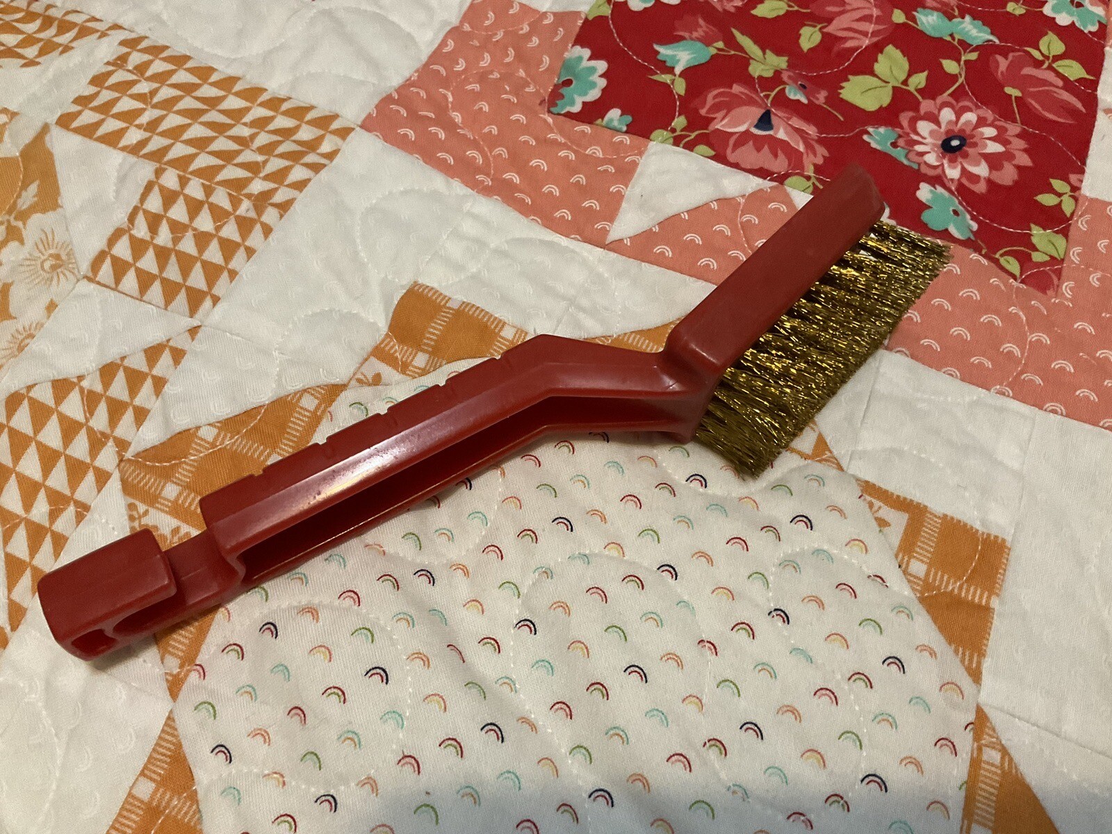 7” Wire Brush Automotive Metal Work Surface Cleaning Plastic Handle Copper? Wire