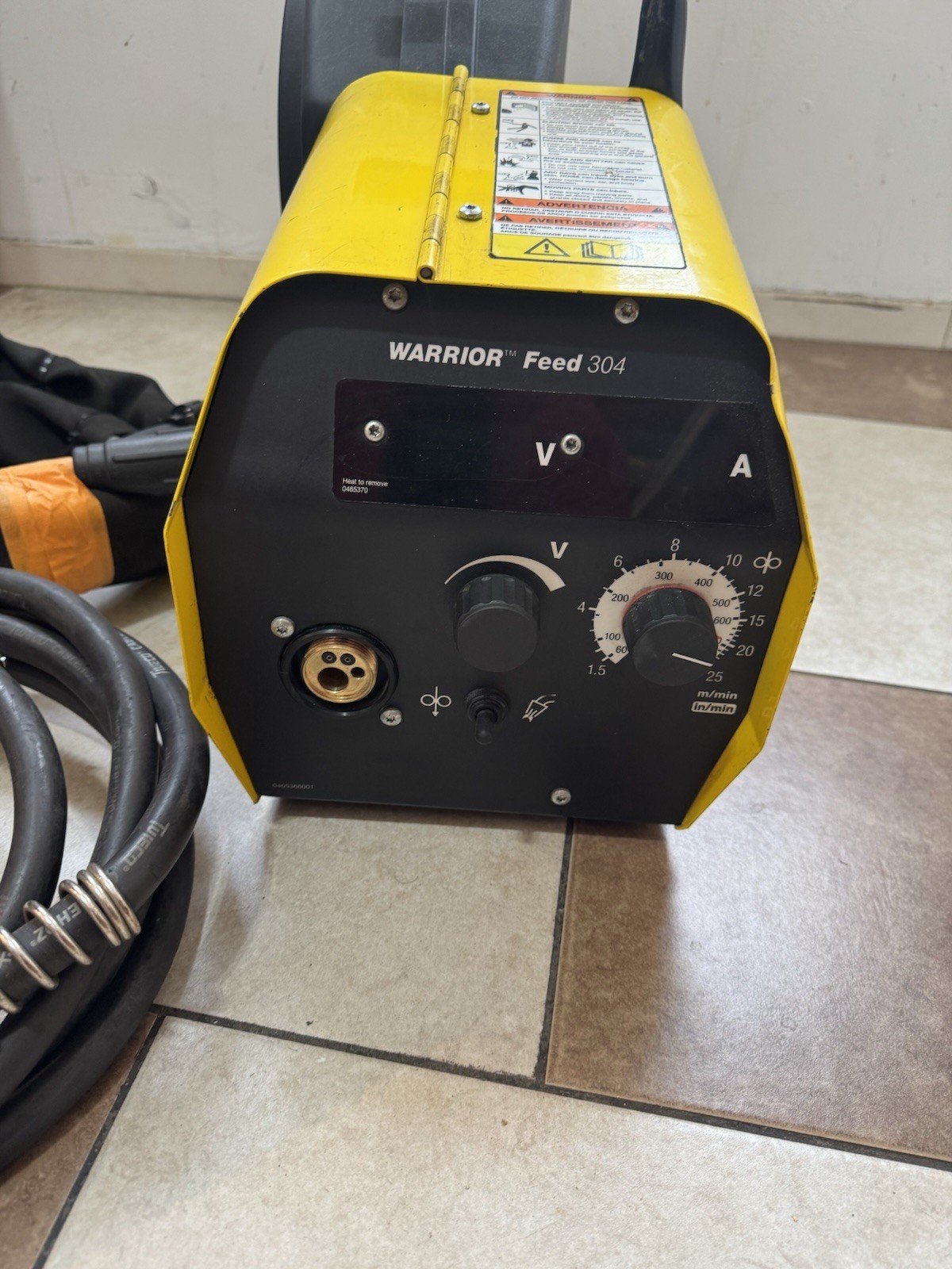 Esab Warrior Feed 304 With Mig Gun, Hose And Control Cable