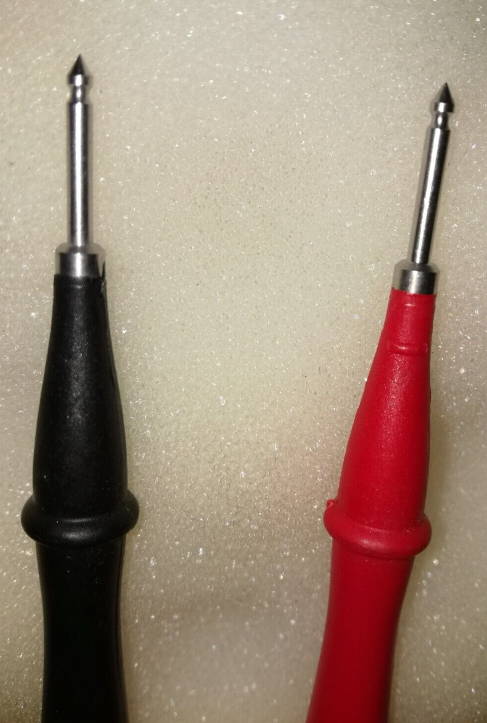 Genuine Fluke TP220 SureGrip Test Probes for TL222/TL224 / Red & Black color !