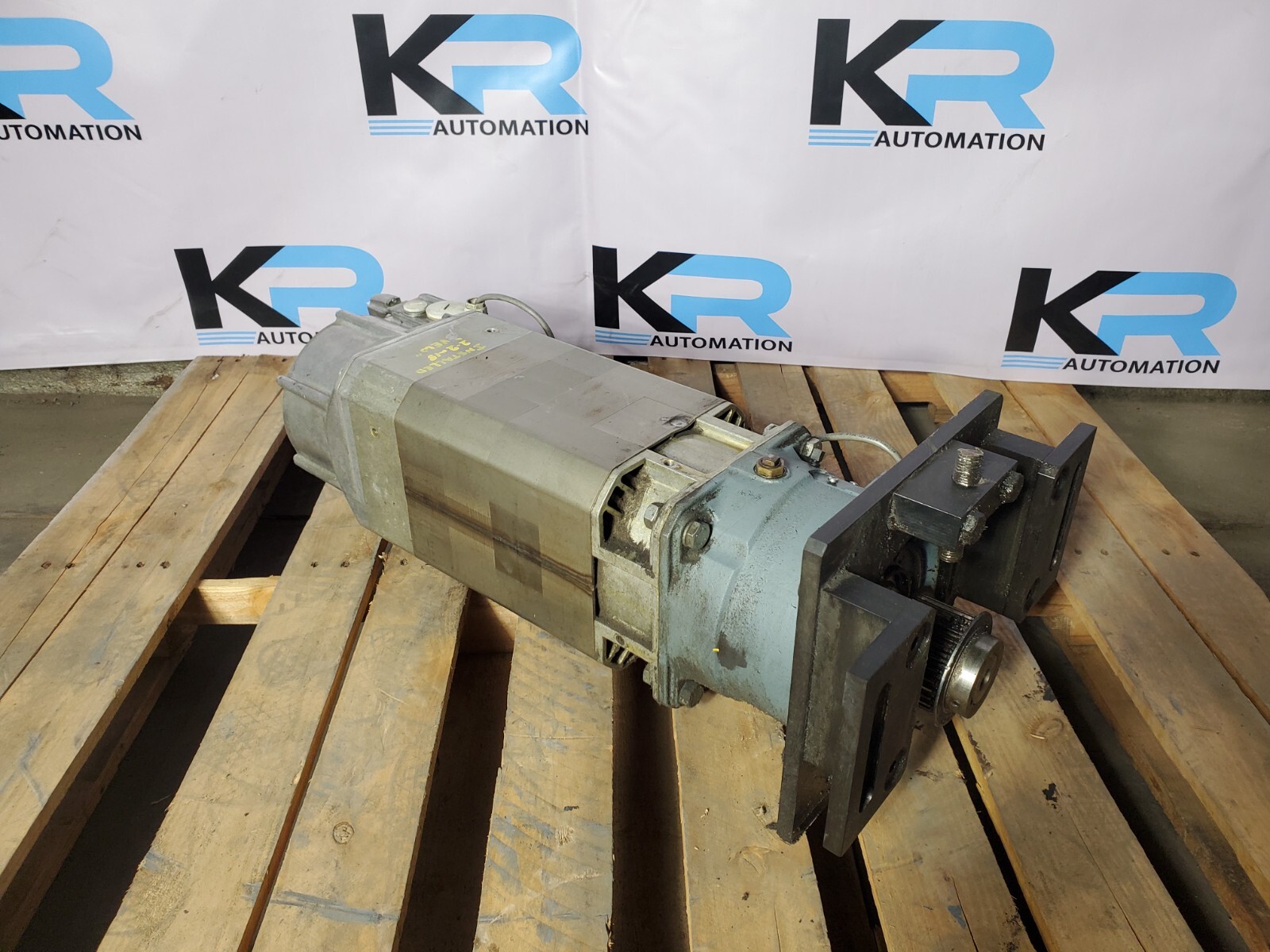Siemens 1PH7107-2DG02-8KB0 Induction Motor 3Ph 350/459V 26A 10.5kW 2000RPM