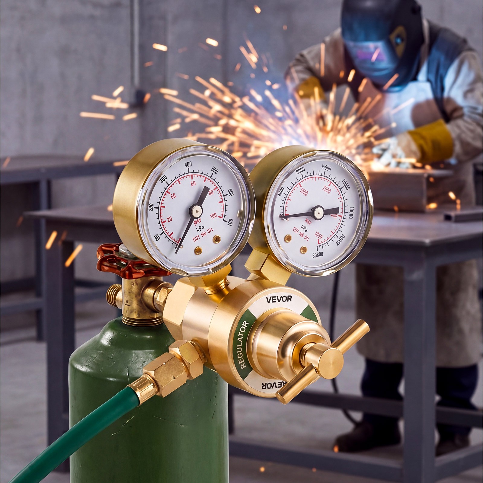 VEVOR Oxygen Regulator 0-4000PSI Welding Gas Gauge with CGA-540 Inlet Connection