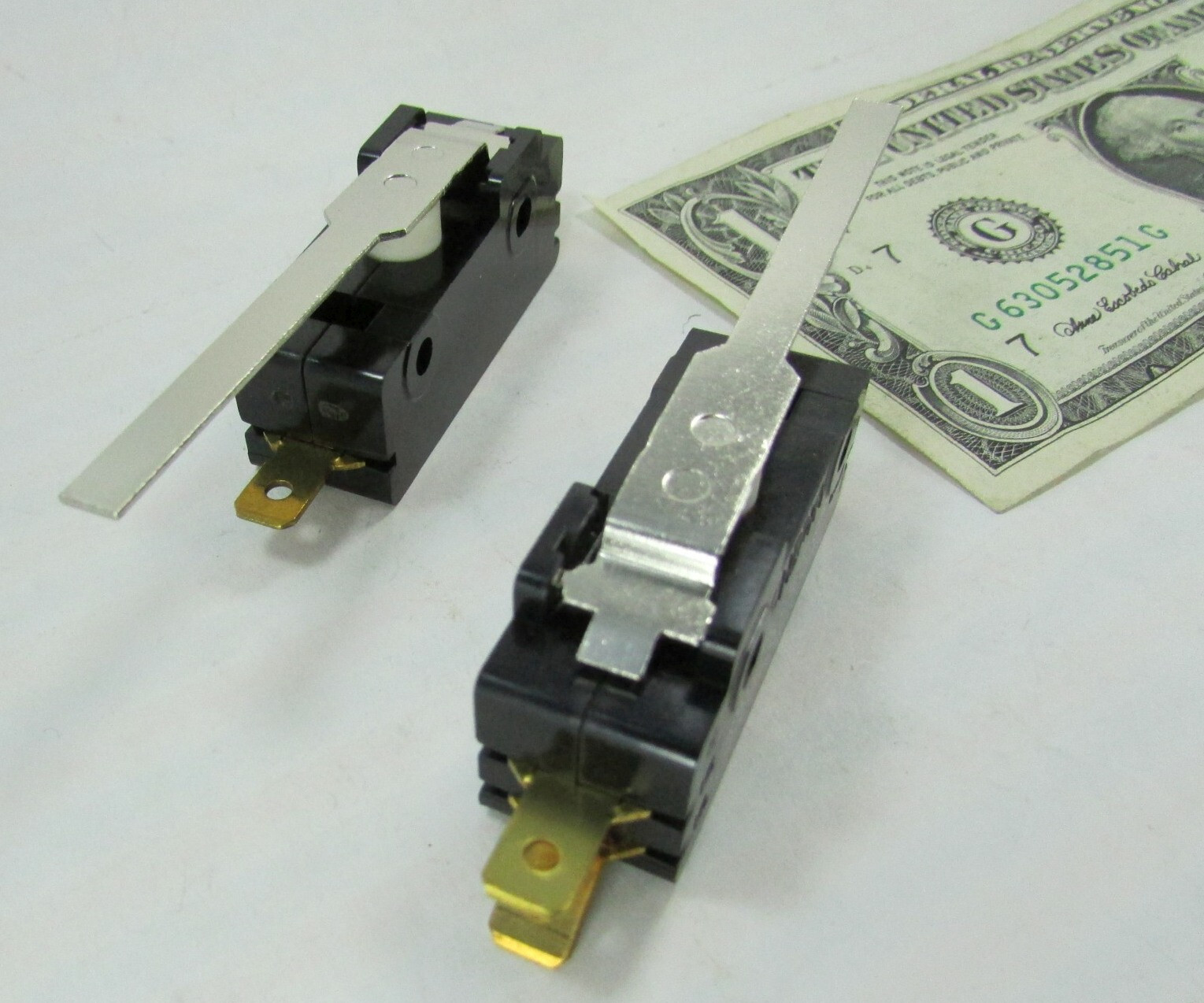 Lot 2 Cherry E13 15A NO/NC Lever Micro Switch 3/4 to 1.5 HP 125/250 V AC 48V DC