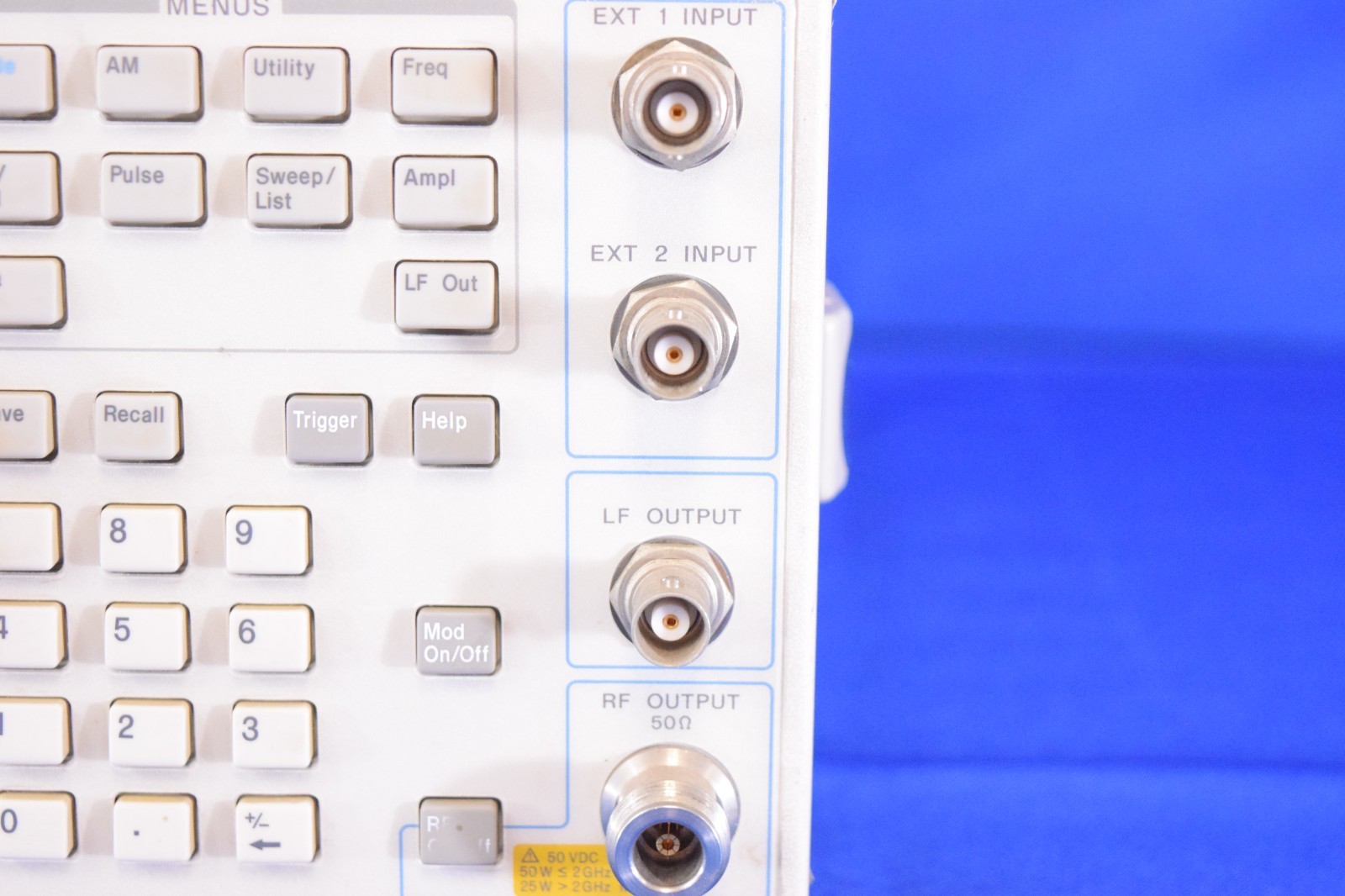 Agilent E4436B /100/UN5/UND ESG-DP Series Signal Generator 250kHz – 3GHz