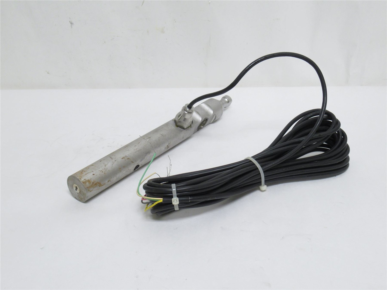 235904 Used; WeighTech WBP Load Cell; 1.25KLB; 2″OD x 11-1/2″ Long x 3″ H
