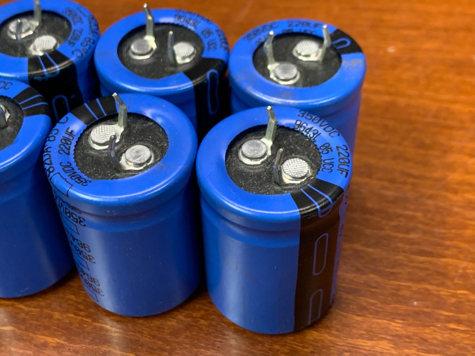 10-PCS Nippon Aluminum Electrolytic Capacitor 220uF 350V UCC82DA221M350JC2D