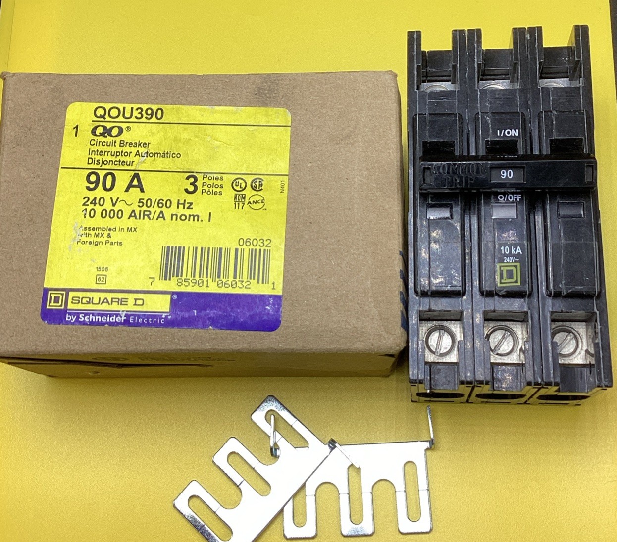 New Circuit Breaker Square D QOU390 90 Amp 3 Pole 240V with Trip Indicator