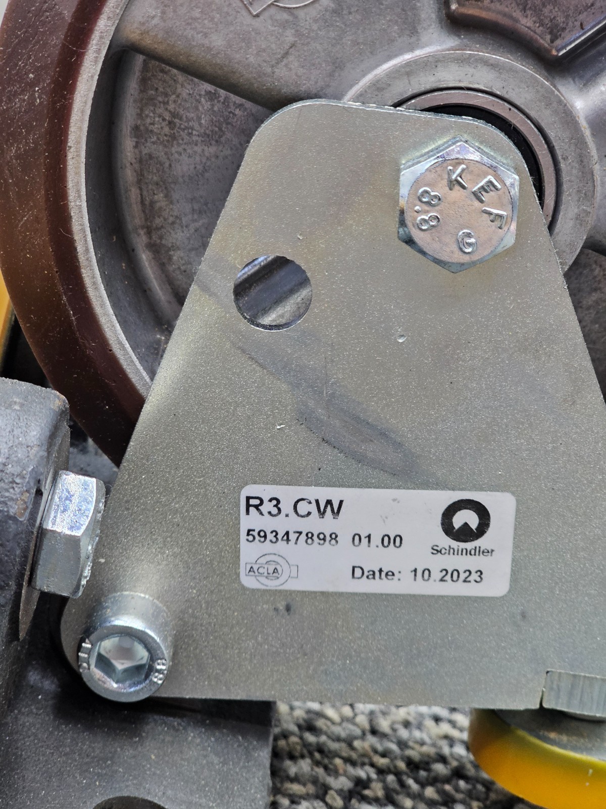Schindler Roller Guide For Elevators 59347898 R3 CW Replacement