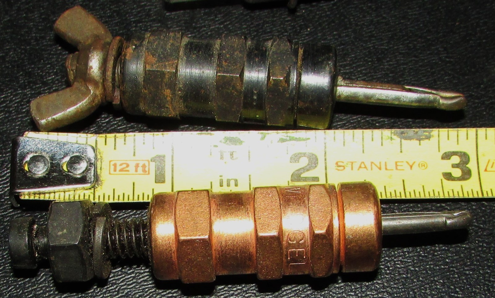 LOT OF 188 MIXED USED CLECO METAL FASTENERS: WING NUT, HEX NUT, PLIER, & SPRING