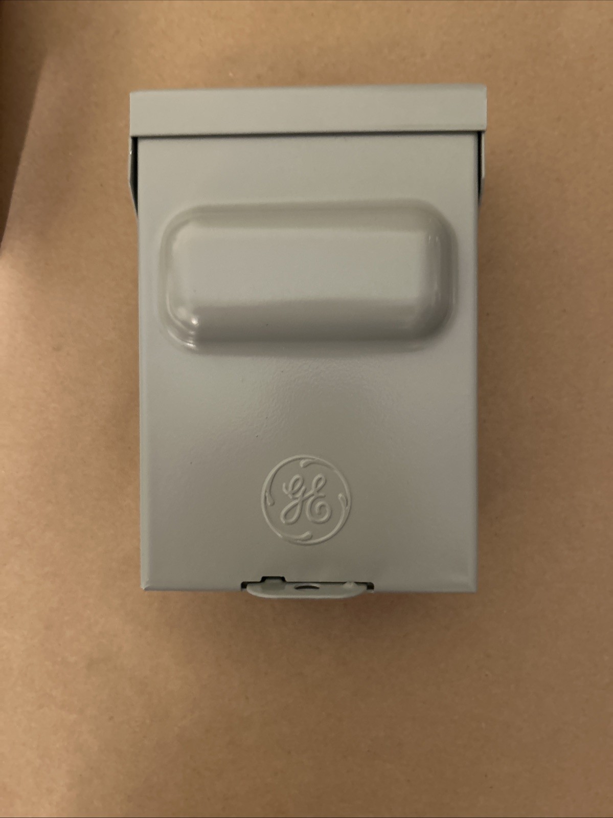 GE 30 Amp 120/240 Volt Fused AC Disconnect In Gray TF30RCP NEMA 3R