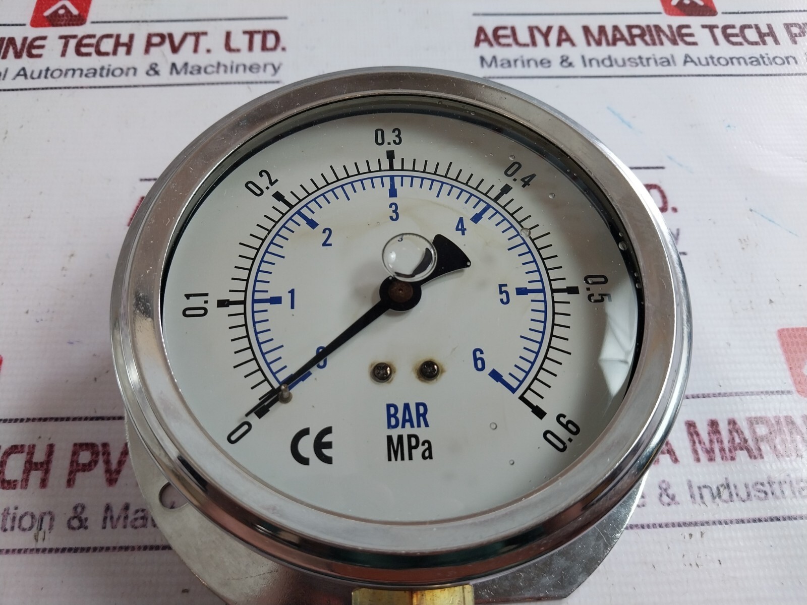 Econosto Pressure Gauges 0-6 BAR, 100mm 762.11.01.162, 1/2” PF