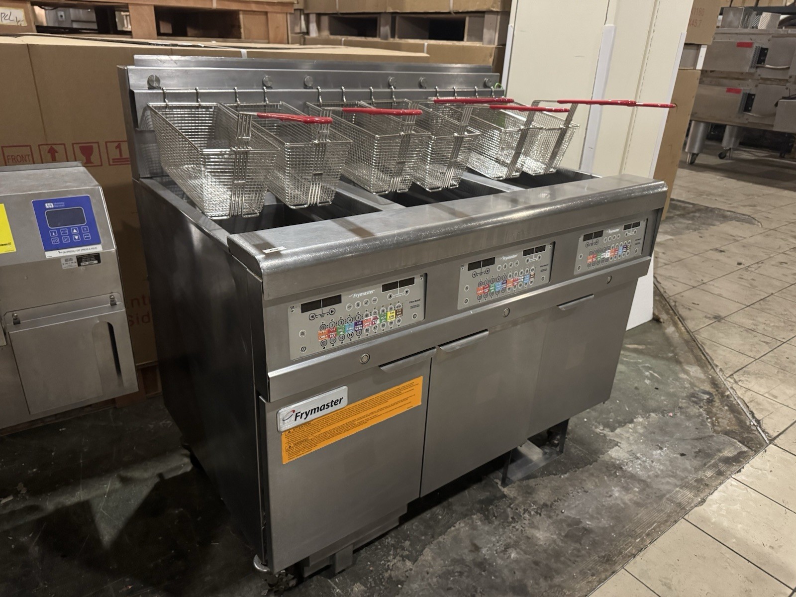 Frymaster 3FQG30UQZQ37ZNG 3 Vat Gas Fryer w/ FilterQuick Filtration- Working