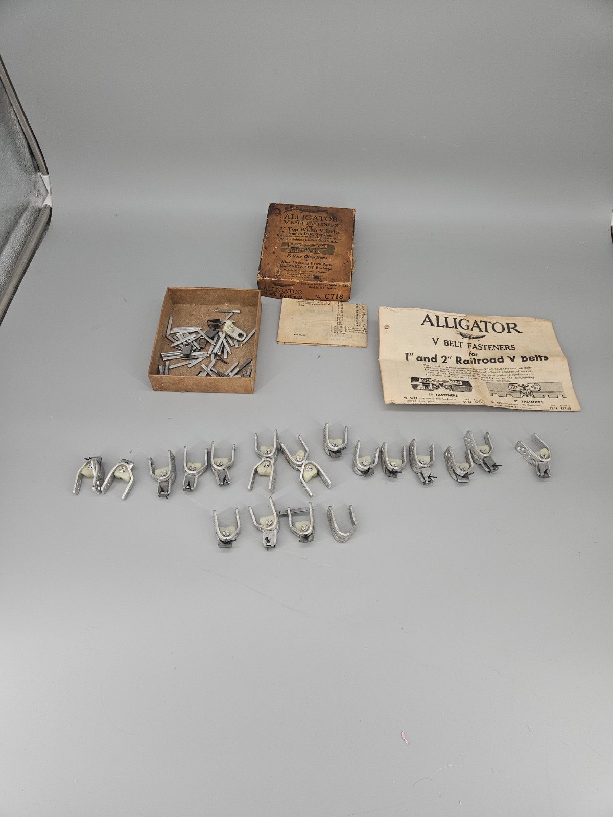 Alligator V Belt Fasteners Vintage Lot C-718-A 20 Count & Box Vtg
