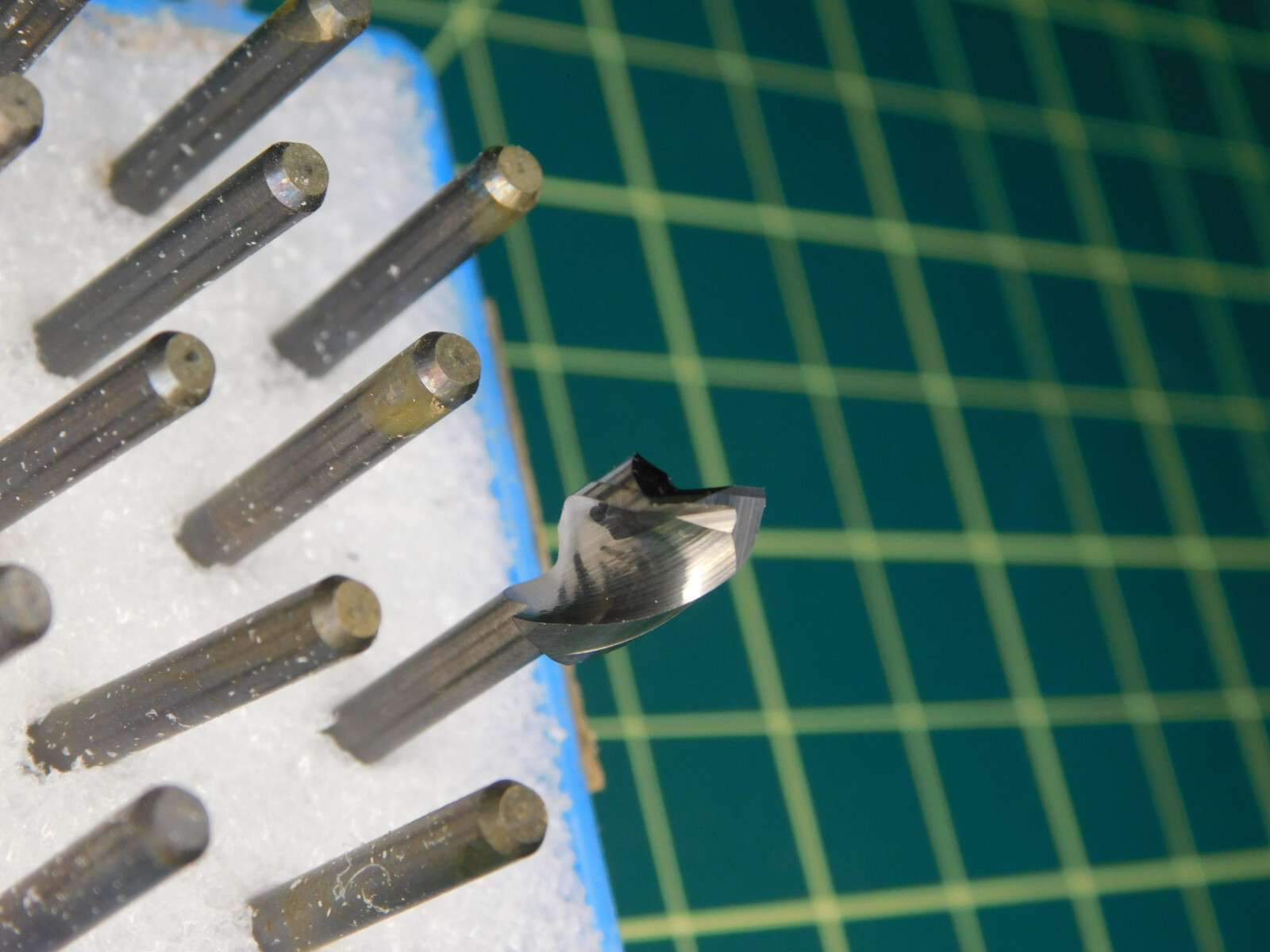 Precision Carbide Solid Carbide Drill Bits 1/4″ – Box of 25 – NOS – USA Made