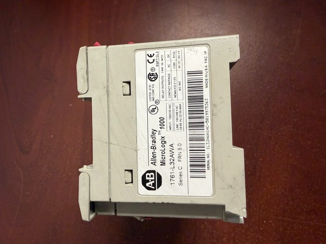 ALLEN BRADLEY 1761-L32AWA MICROLOGIX 1000 SER C FRN 5.0 32 PT CONTROLLER 120V