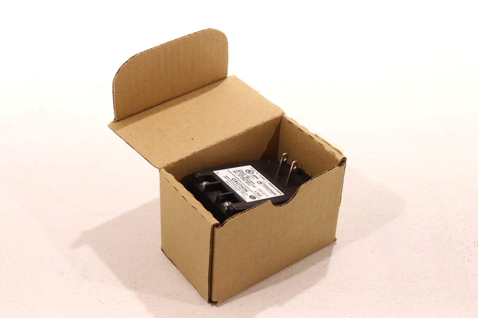 Interlogix MGT1640 16.5VAC 40VA Class II Plug-In Transformer P/N:22-166 Open Box