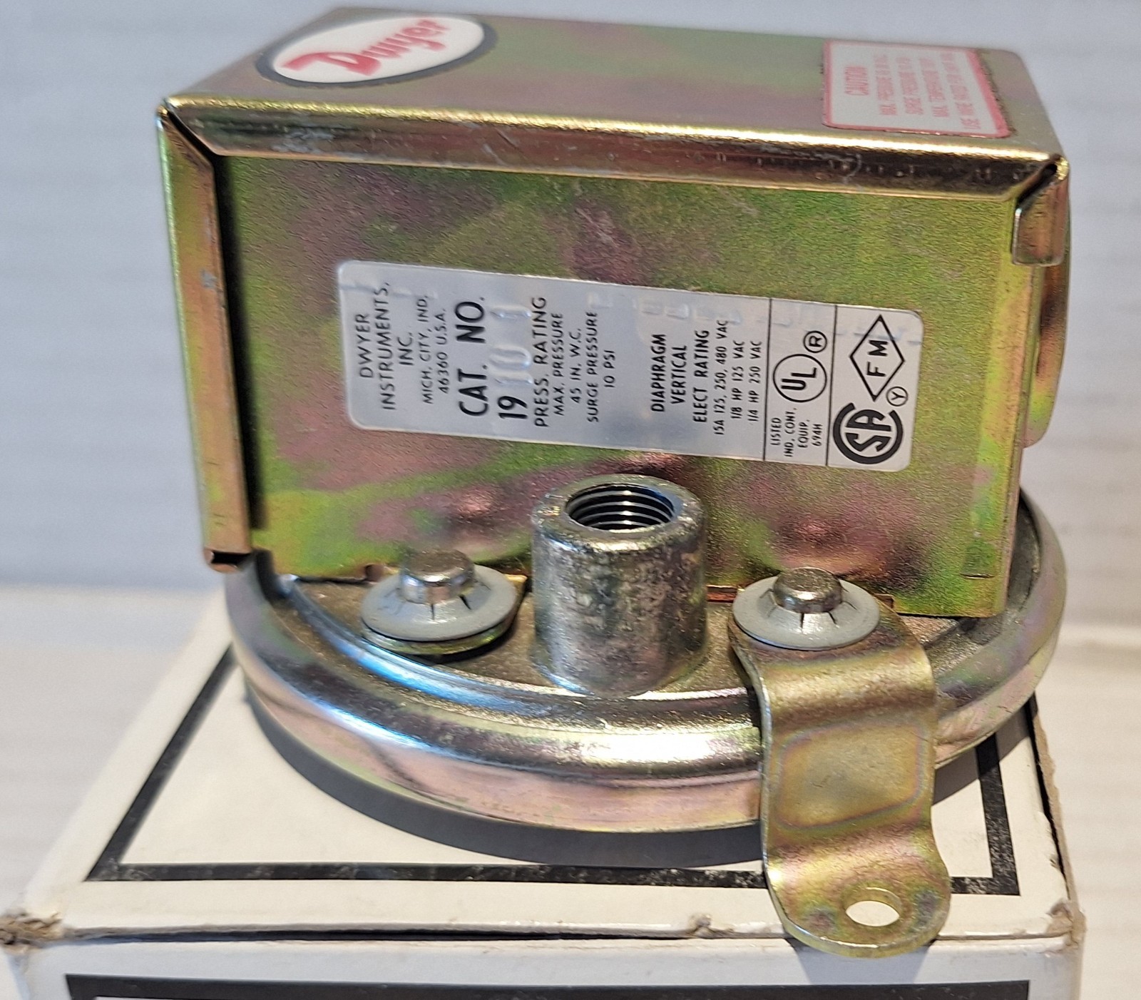 DWYER 1910-1 SERIES 1900 PRESSURE SWITCH. Catalog #165364-00