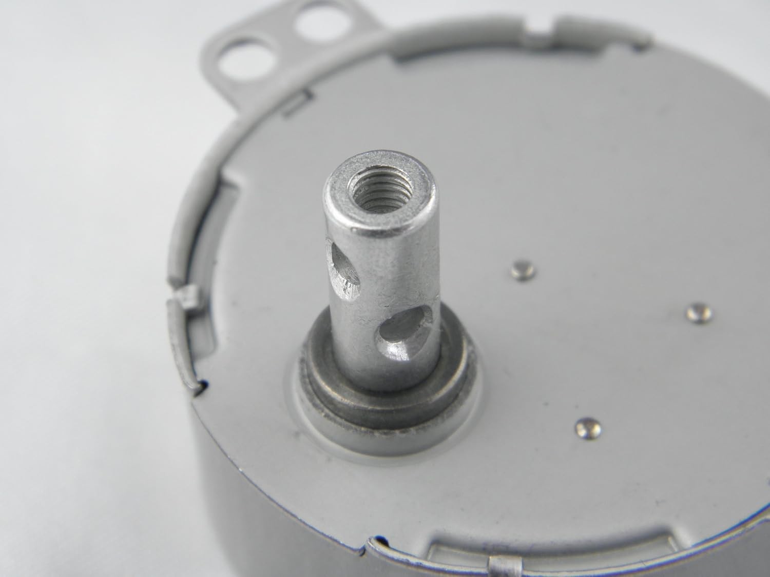 Compact 110V Synchronous Gear Motor 20-24 RPM for DIY Projects & School