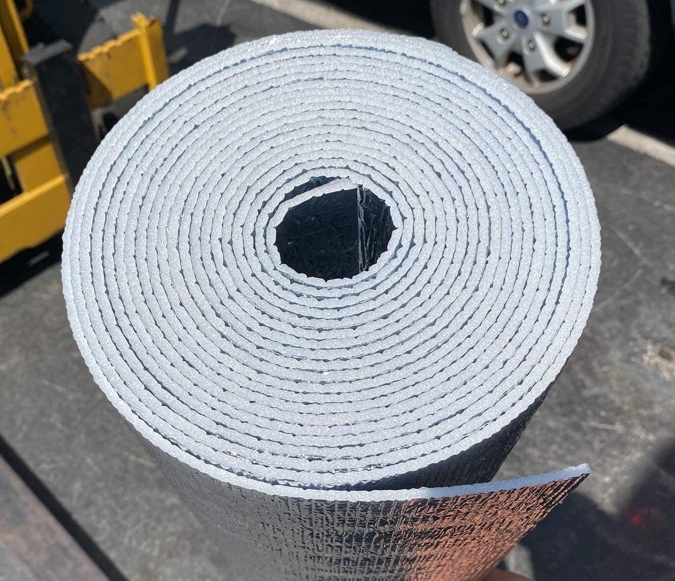 Rollo de lámina de ingeniería aislante reflectante de 16 pulgadas x 50 pies NEW