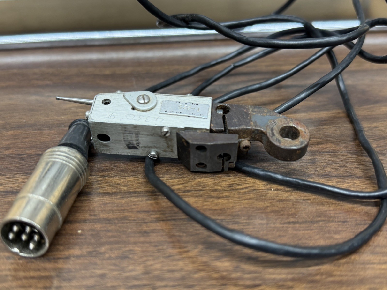Vintage Bendix Type BX Model I Electronic Indicator Gauge Inspection T-225 Probe