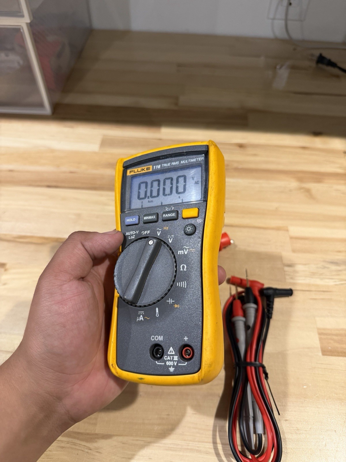 FLUKE 116 TRUS-RMS MULTIMETER / LEADS – SHIPS FAST (TESTED)