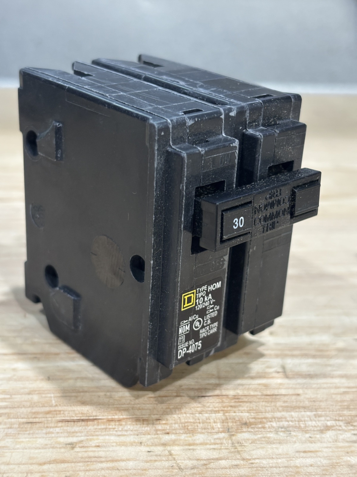 NEW!! Square D 30A Double Pole HOM230 Circuit Breaker – HomeLine HOM230CP
