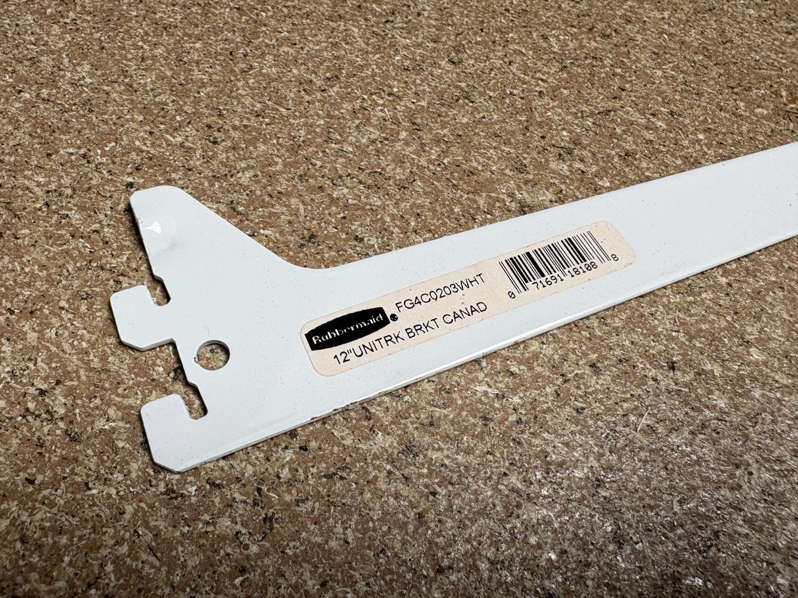 Rubbermaid 12″ Shelf Bracket White Unitrk Brkt FG4C0203WHI Choose Quantity