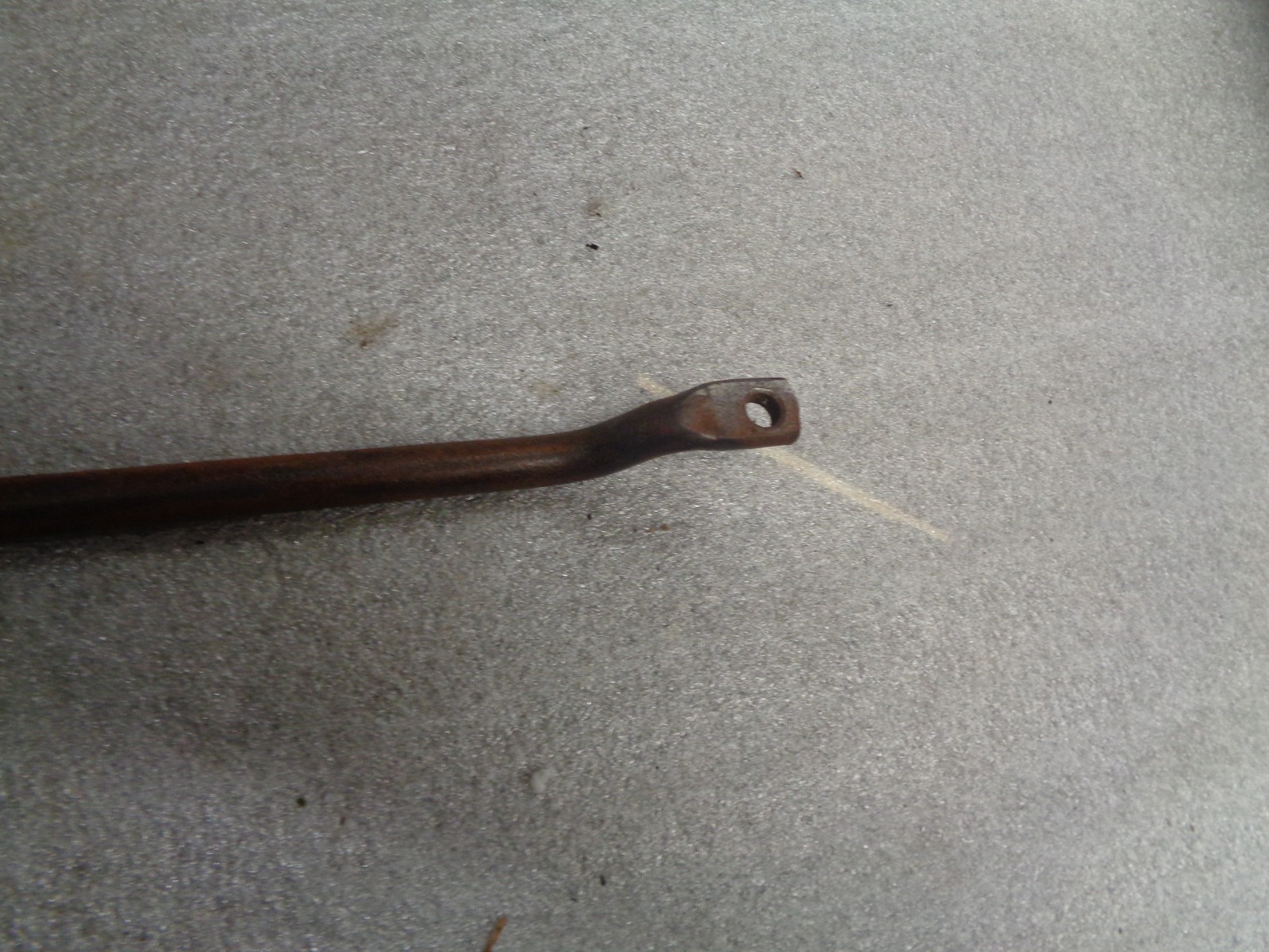 FARMALL 100. L.H.TOUCH CONTROL ROD.