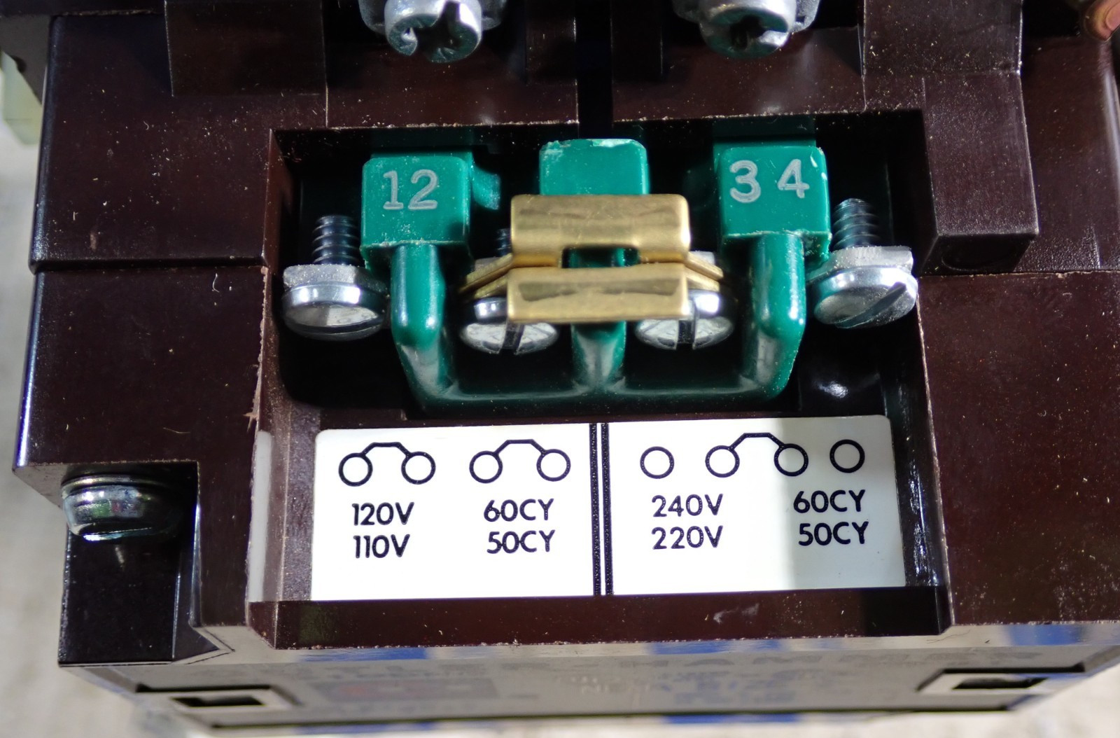 New Cutler Hammer B10DN0FB Ser B1 Single Phase Size 2 Starter 120/240 Volt Coil