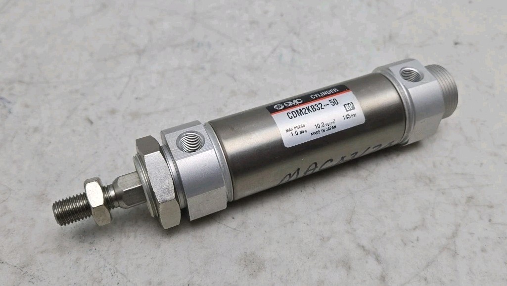 Smc CDM2KB32-50 Pneumatic Cylinder 32mm Bore 50mm Stroke 145Psi New