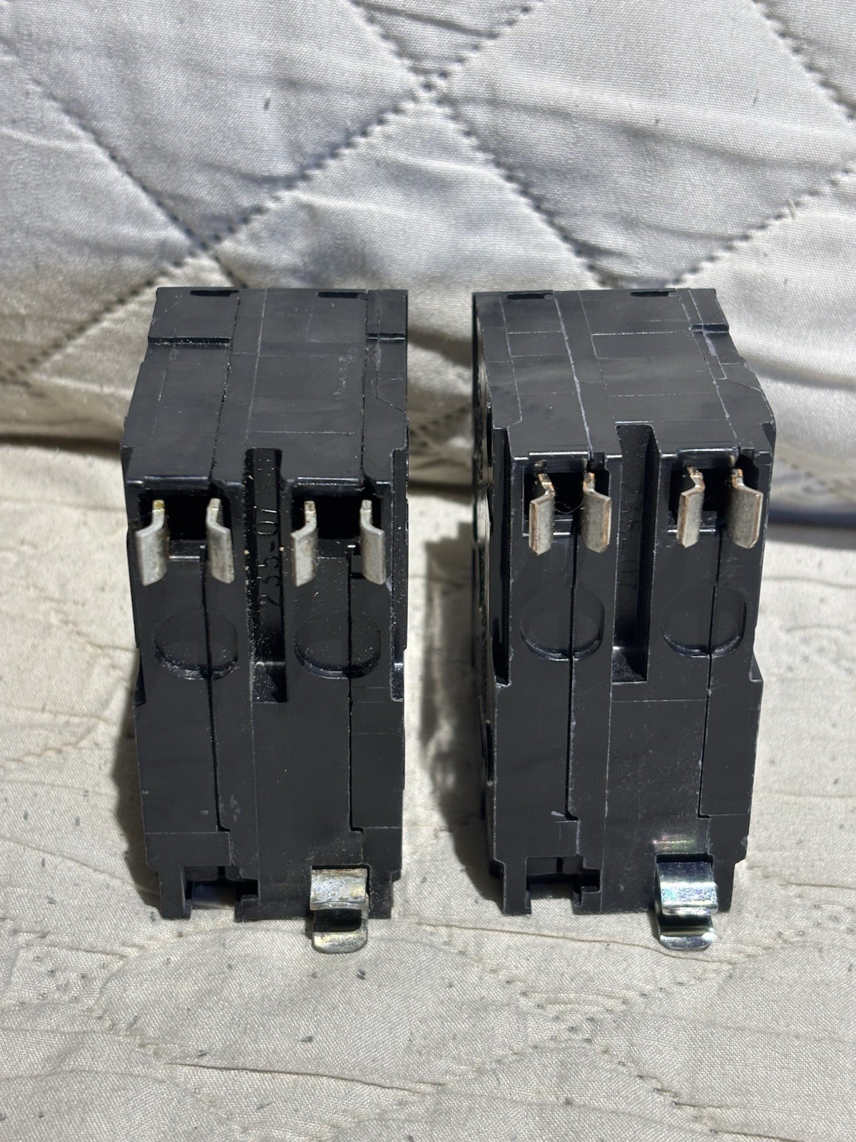 LOT OF 2 SQUARE D QO230 30 Amp 2 Pole Type QO Circuit Breakers READ INFO FREESHI