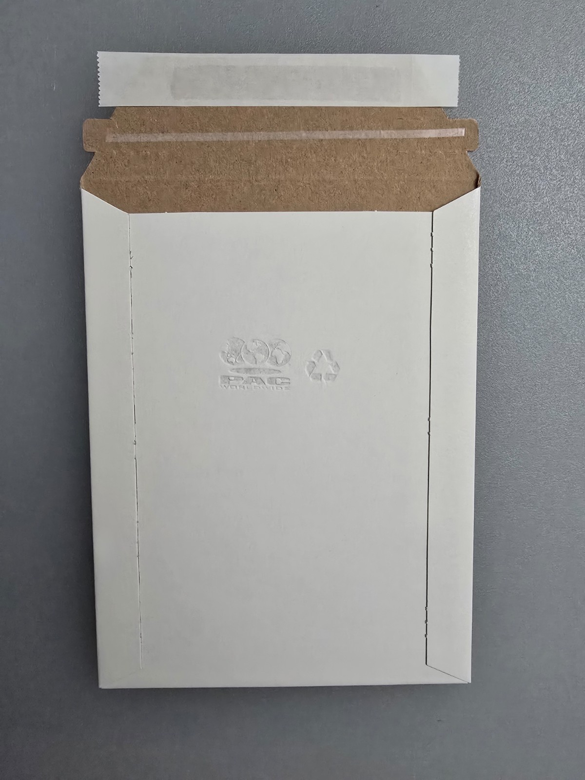 100 – 6×8 White Rigid Stay Flats Self-Seal Cardboard Envelope Mailers 6″x8″