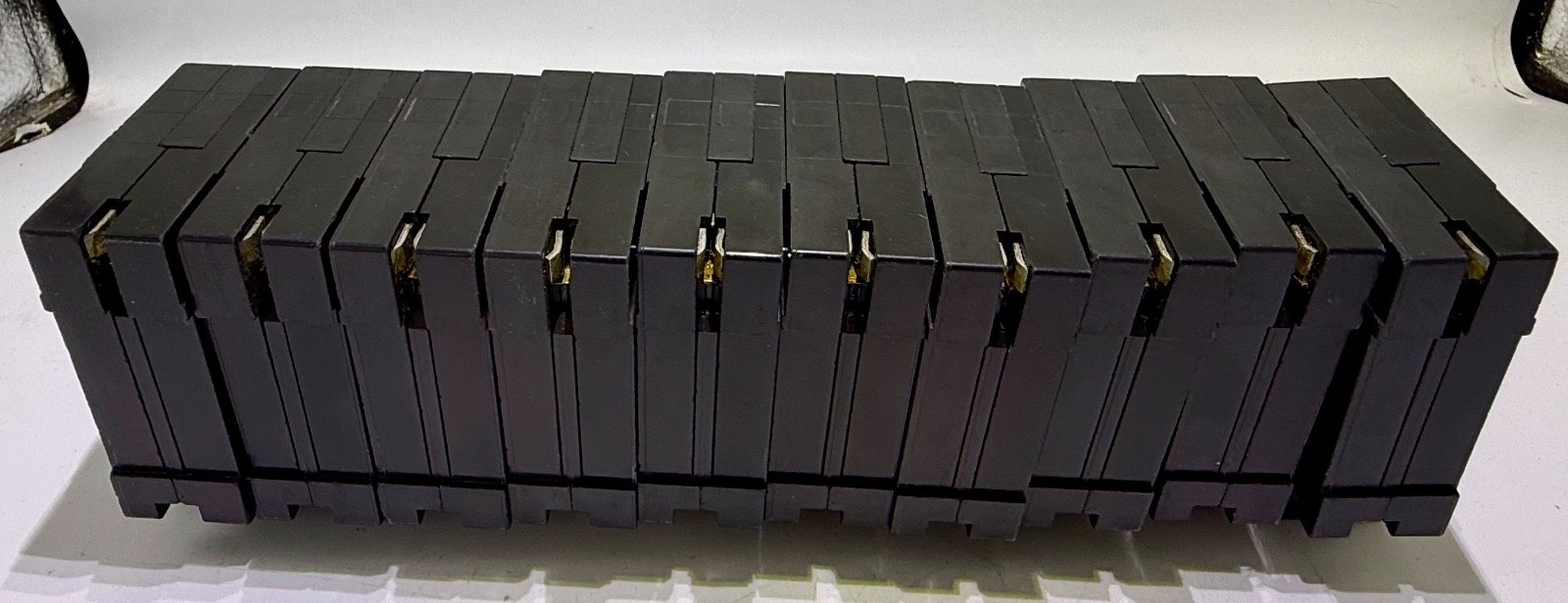 Square D HOMT2020 20 amp Twin 1 Pole Circuit Breaker NEW!! (LOT OF 10)