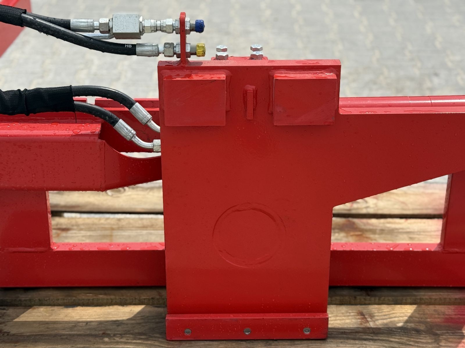 Crate turning device for forklift with holding arm FEM2 ISO2 pallet turner lathe