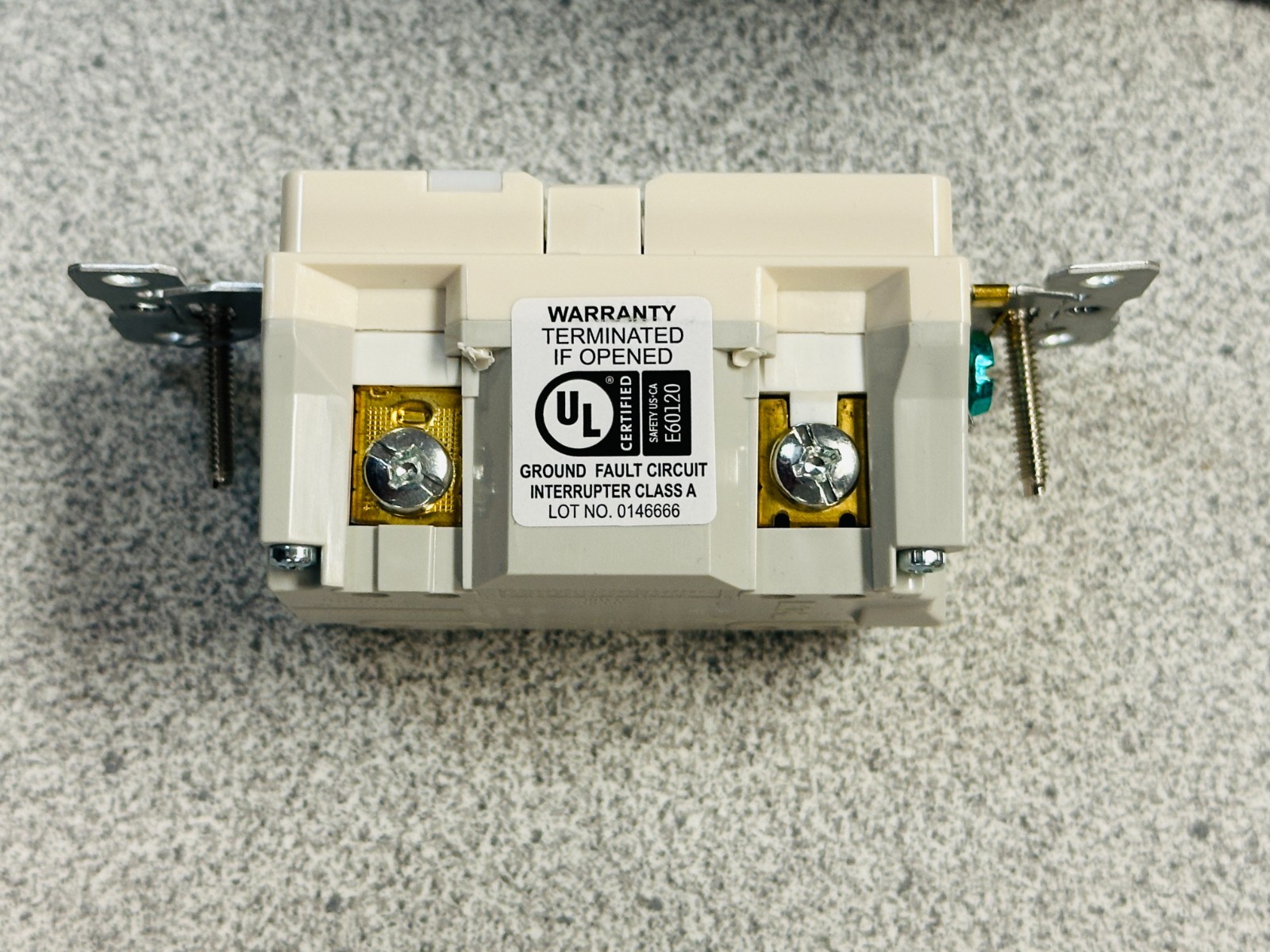 NEW Eaton TRSGFNL15LA GFCI Duplex Receptacle w Night Light 15A 125V TR Lt Almond